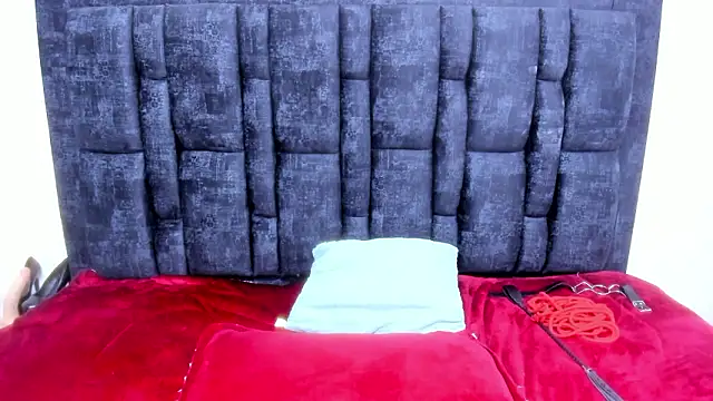 Aurora_Doll_ Adlı Modelin Canlı XXX Sohbeti