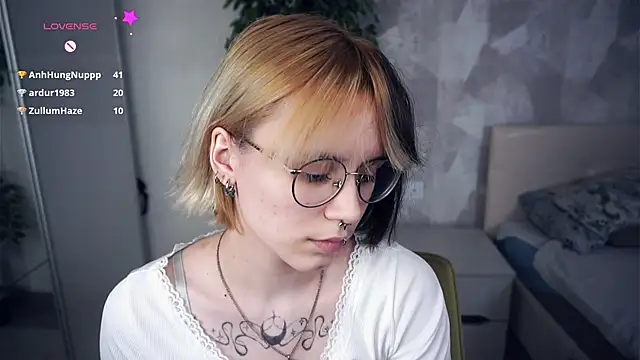 Czat XXX na żywo – KellePourier