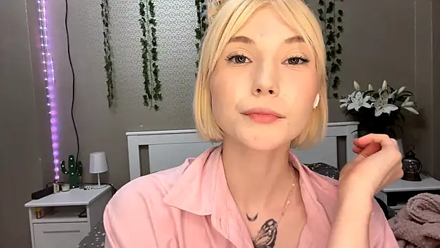 Вебкам-шоу LlsabethHaze