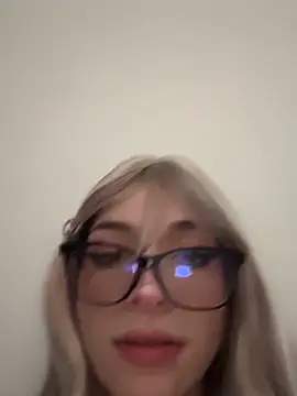 Chat +18 de Damiian20_ ao vivo