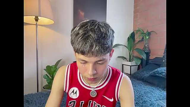 Andy_Belier23: απευθείας συνομιλία ΧΧΧ