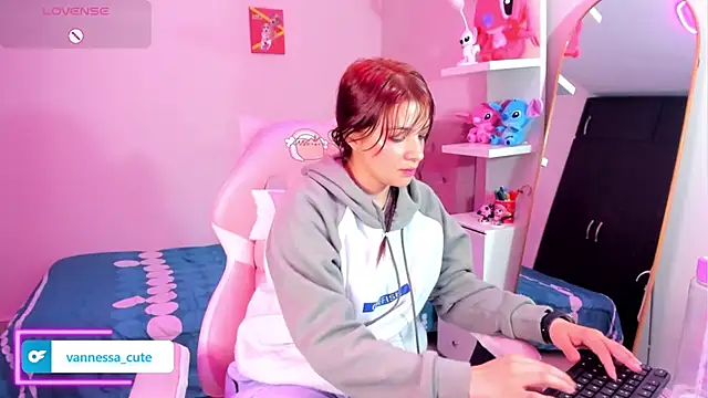 Vannessa__Shy Obrolan Langsung XXX