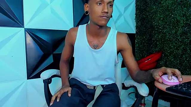 ManSant Live XXX Chat