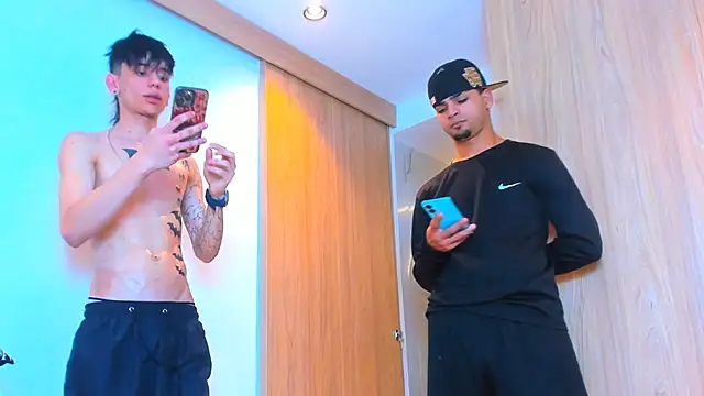 دردشة TheBatMansion الجنسية المباشرة