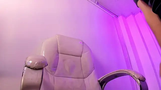 Nathaly_ds Adlı Modelin Canlı XXX Sohbeti