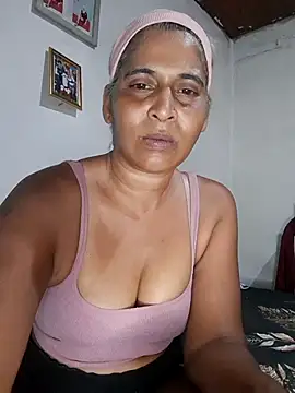 Goodgirlsue_77 élő XXX-chatje