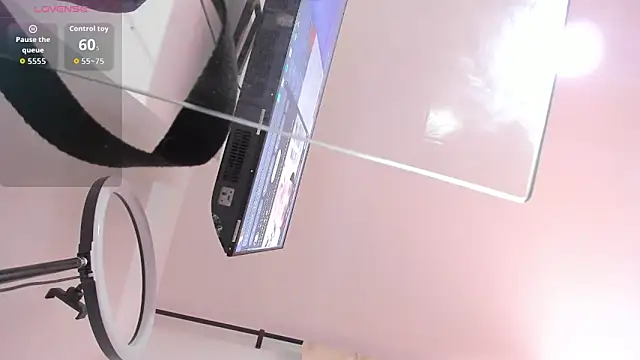 Kylie2211 élő XXX-chatje