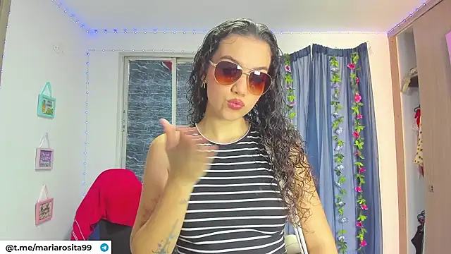 Rosita_blue élő XXX-chatje