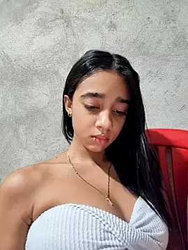 Zoe_Sweett18 élő XXX-chatje