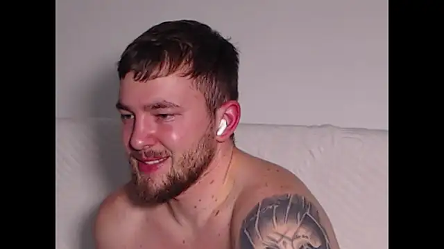 XXX chat uživo modela BLue_eyed_Bully