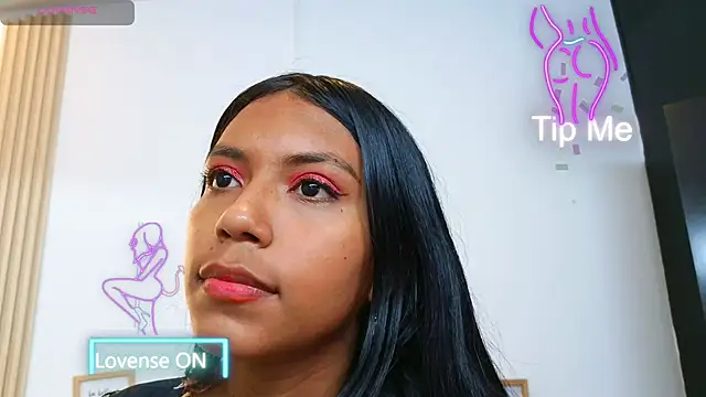 Pocahontaxxx1n Live XXX chat