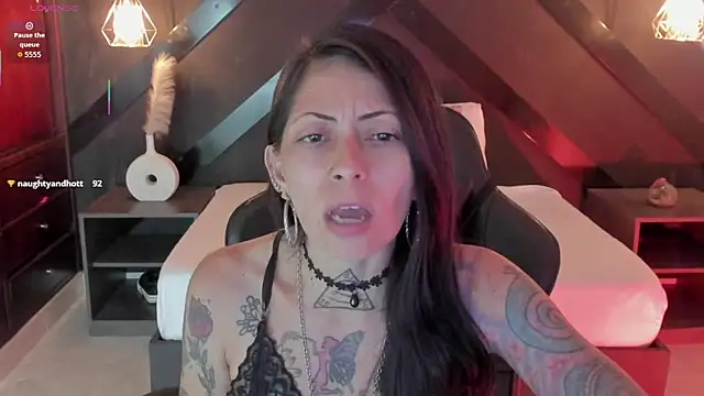 دردشة dark_gotica الجنسية المباشرة