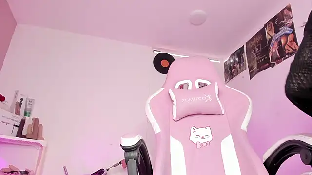 Chat +18 de Sachi_Meow ao vivo