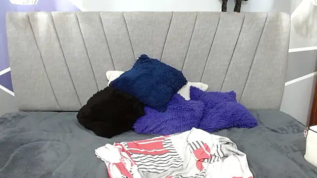 luna_merie élő XXX-chatje