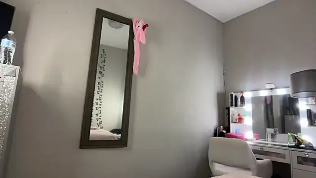 XXX chat uživo modela Sophiasecretsx