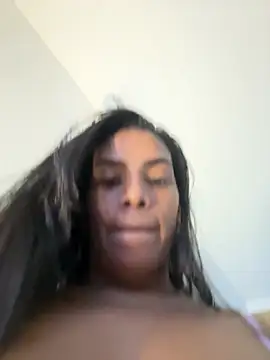 Chat +18 de ArielleMillerr- ao vivo