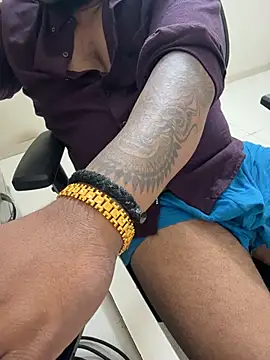 FlirtyxBoy Adlı Modelin Web Kamerası Şovu