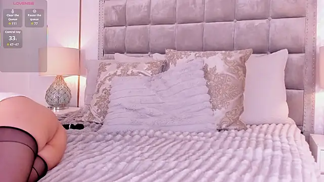 Chat +18 de ZaraVesari ao vivo