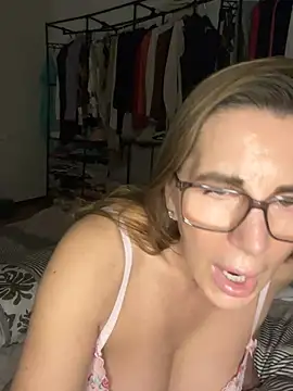 NaughtyMilla Webcam-Show