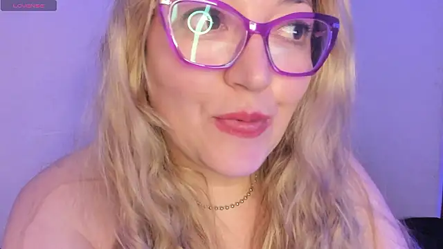 Naty_Mature_ élő XXX-chatje