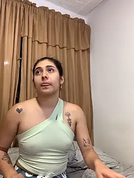 Chatroom XXX en direct de miaftmax