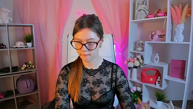 دردشة CelestineMauriac الجنسية المباشرة