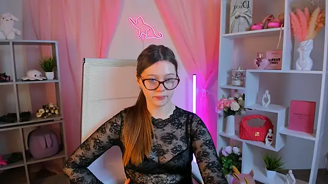 CelestineMauriac Adlı Modelin Canlı XXX Sohbeti