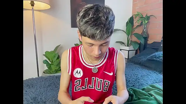 Chatroom XXX en direct de Andy_Belier23