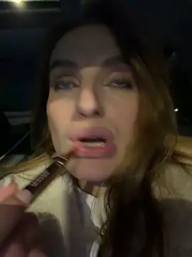 -AngelAri- Chat XXX in diretta