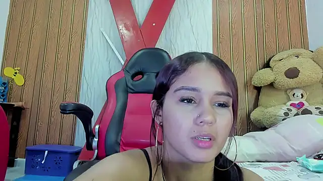 MarianaManzur's Live XXX Chat