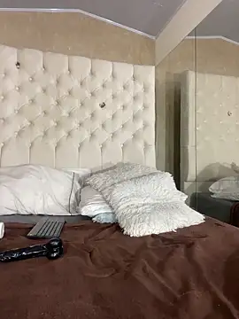 La_Crespa_x Adlı Modelin Canlı XXX Sohbeti