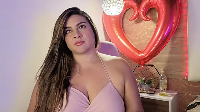 AgnesIvanova Adlı Modelin Canlı XXX Sohbeti