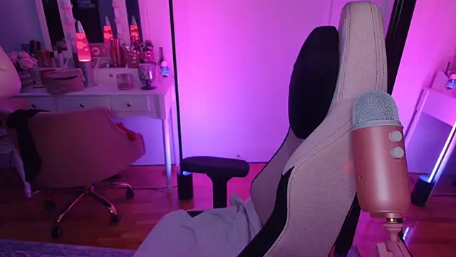 แชท XXX สดของ rachelbrooksxx