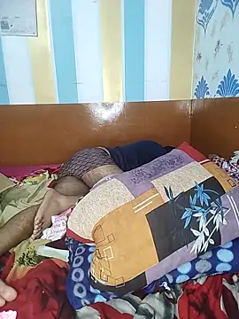 CUTI-NAINA Adlı Modelin Canlı XXX Sohbeti