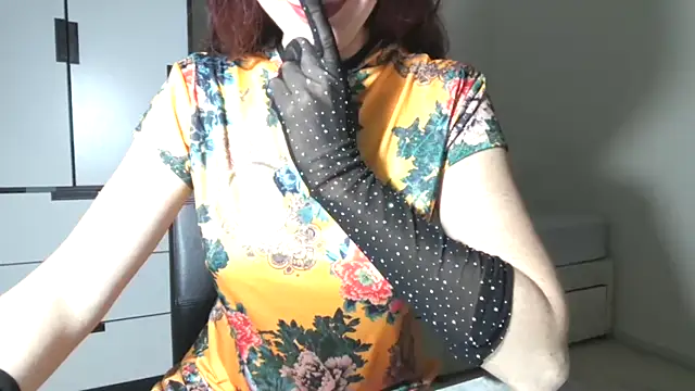 Aromaloveqq élő XXX-chatje