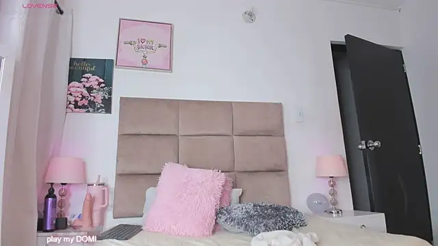 แชท XXX สดของ ashleycurvyy