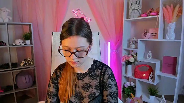 CelestineMauriac Chat XXX live