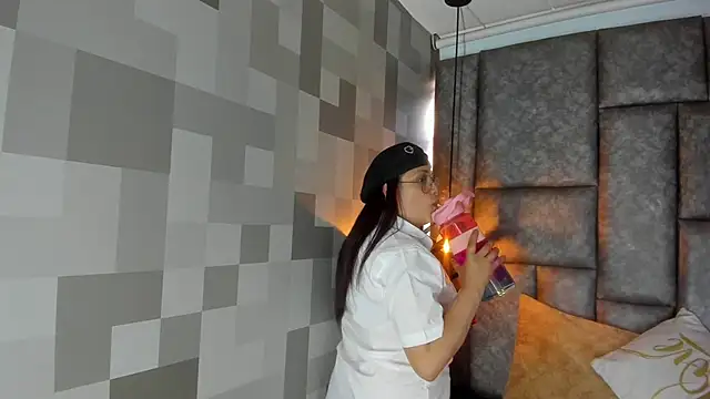 Chatroom XXX en direct de Bayolin_Oslon