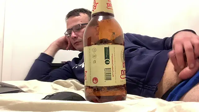 viktor1992-1-1's Webcam Show