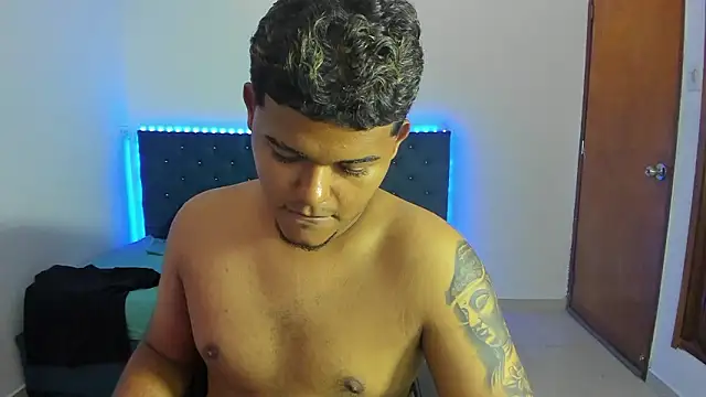 Pokazy przed kamerką – jordan_colman