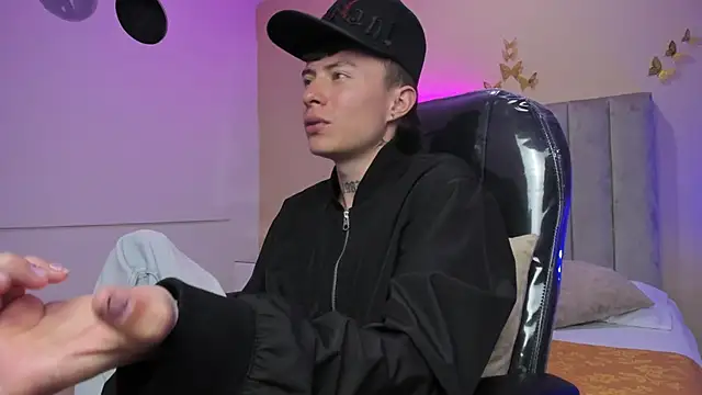 Nascary_Fox Adlı Modelin Canlı XXX Sohbeti