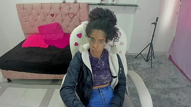 Show de thianahorny na webcam