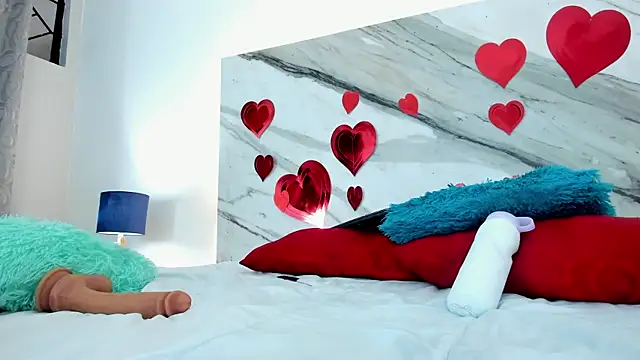 Chat +18 de thamiina_ ao vivo