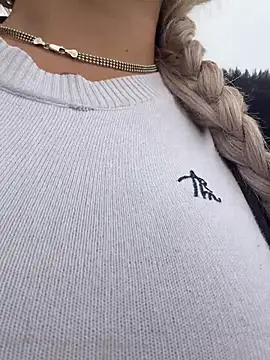 Czat XXX na żywo – YouCandiSumisa