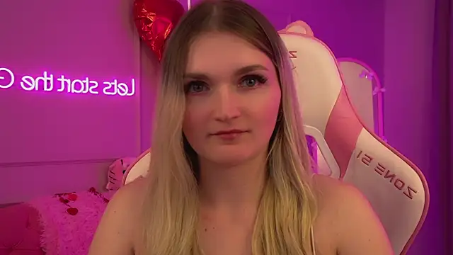 AnnyRaii's Webcam Show