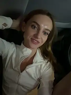 -AngelAri-'s Live XXX Chat