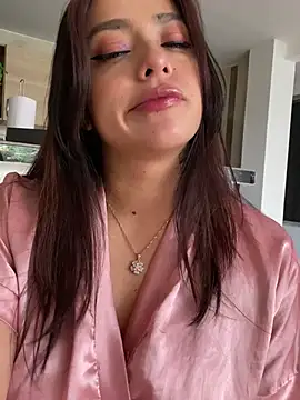 foxxy_lover Show in webcam