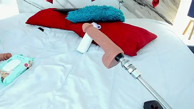 Chat +18 de thamiina_ ao vivo