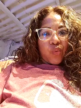 mila38 Pertunjukan Webcam