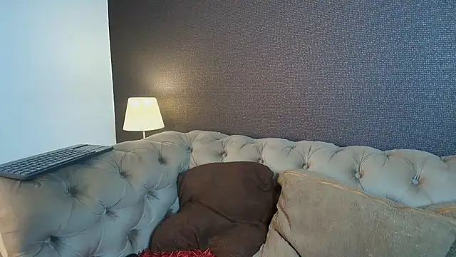 Megan__Honey 现场XXX聊天